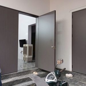 cửa đi nhôm tấm tổ ong karito chia 2 cánh mở quay